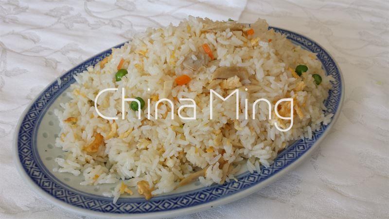 Arroz frito con pollo - Imagen 1