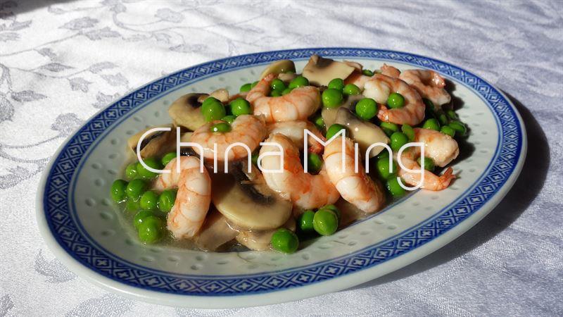 Gambas salteadas con guisantes - Imagen 1