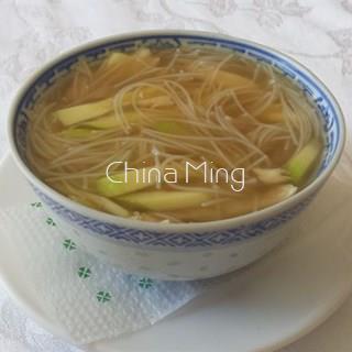 Sopa de fideos con pollo - Imagen 1